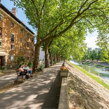 Riverside No1 Ostřihom